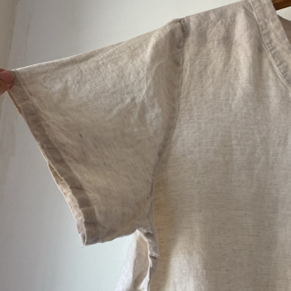 Bed Threads L Linen V Neck Top - Picture 7 of 12